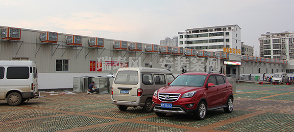 菜市場(chǎng)該如何通風(fēng)降溫呢？瑞泰風(fēng)環(huán)?？照{(diào)為居民買(mǎi)菜送清涼